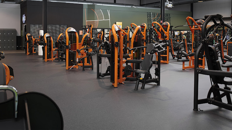 imagen Basic Fit, Avenida De Palmas Altas 1, Sevilla