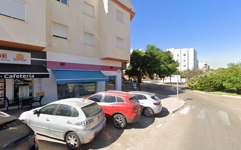 imagen Gimnasio Basic Fit, Avenida España 224, Estepona