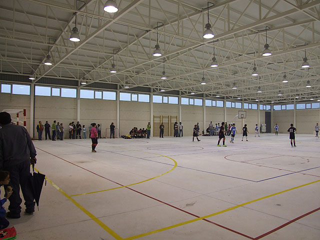 polideportivo-estacion-de-blanca